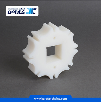 چرخ زنجیر گام 2 اینچ 8 دندانه، قطر 130 میلیمتر با سوراخ 40x40 میلیمتر و ضخامت 35 میلیمتر ( تیپ V ) در کارافن